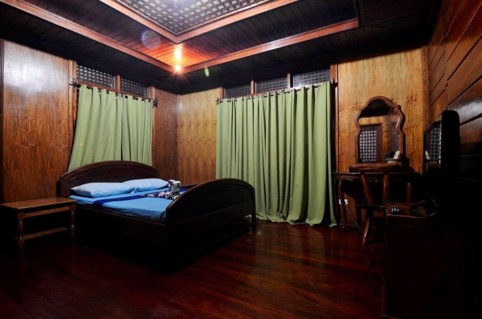 เพมส์ เพนชั่น แอนด์ เรสเทอรองต์ Hotel ไตไต ภายนอก รูปภาพ